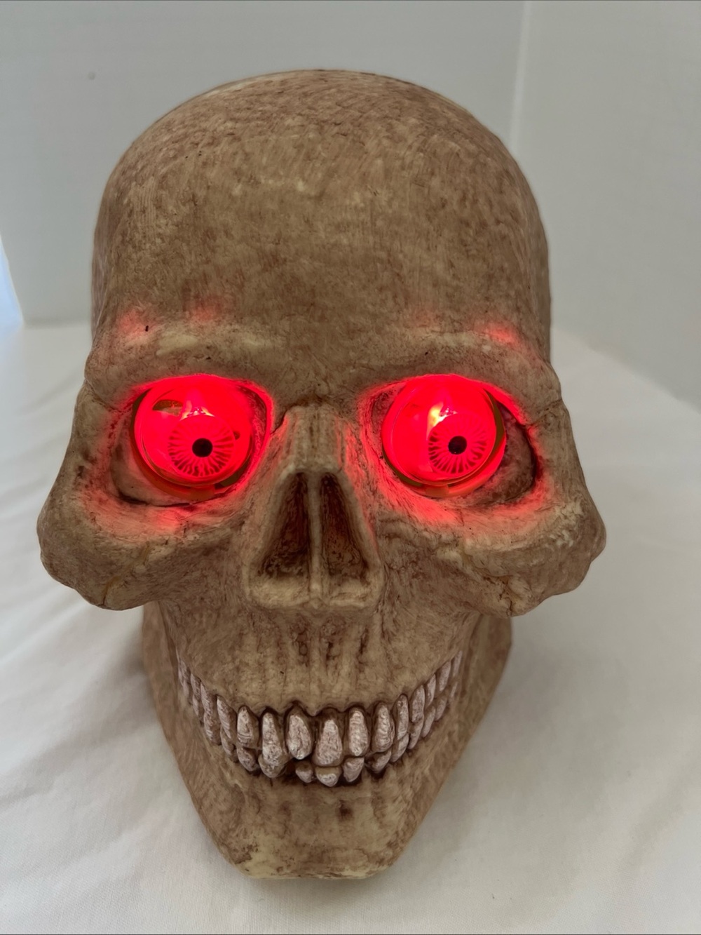 Vintage Halloween Skull WORKING Glowing Eyes & Sound 1997 The Paper Magic Group